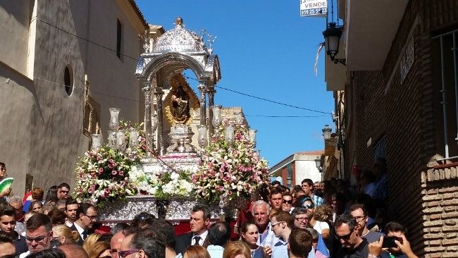 Huelva arropa a su patrona en su traslado desde el Santuario a la Concepción