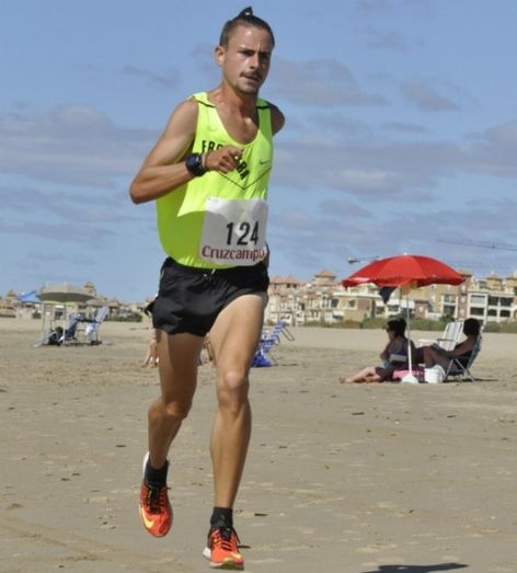 Xavier Francoil y Gloria Gallego se imponen en la clásica carrera 'Playas de Ayamonte'