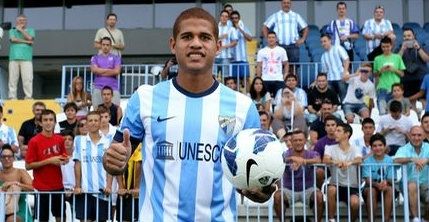 El Recre se interesa por la cesión del central internacional panameño del Málaga Chen