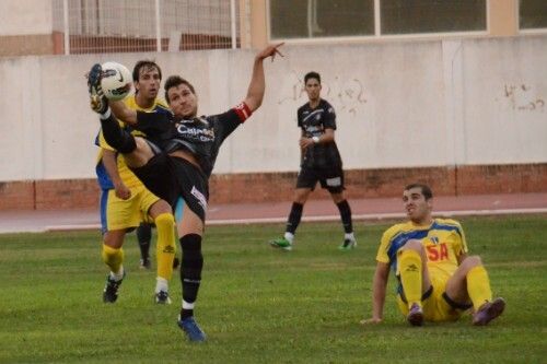 Triunfo en Isla que no oculta los fallos defensivos (2-4)