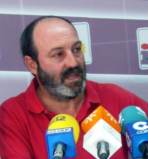 IU reclama a la Diputación que venda sus acciones de la sociedad del aeropuerto para recuperar los 600.000 euros invertidos