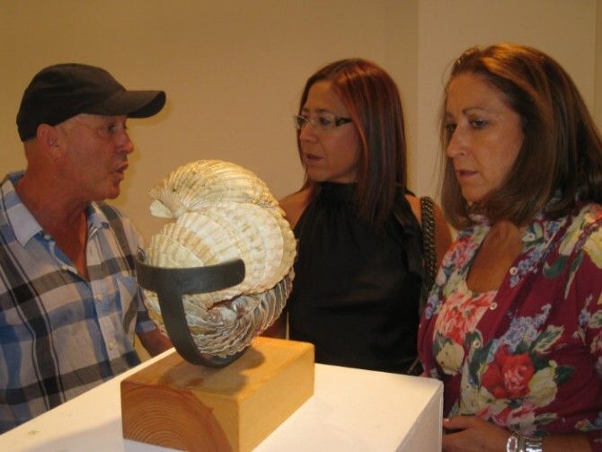 'Pope' expone sus esculturas 'Salidas del Mar' en la sala José Caballero de Punta