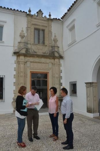 LA UNIA y Palos restaurarán de forma conjunta el pórtico de la fachada de la sede de La Rábida
