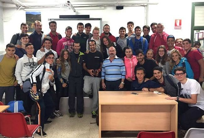 El runrún: Ayuda para Pedro, enfermo de Andrade