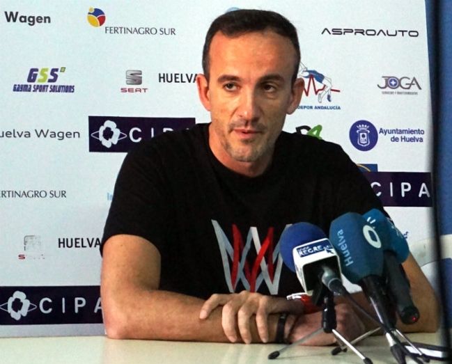 Gabriel Carrasco: “Dependemos de nosotros para estar en la Copa de la Reina”