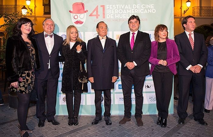 El nonagenario José Torres recibe el Ciudad de Huelva 'conmovido y emocionado'