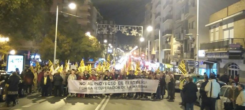 Huelva vuelve a salir a la calle para exigir una marisma limpia
