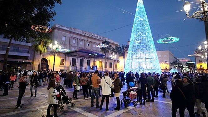 La Navidad ya luce en Huelva