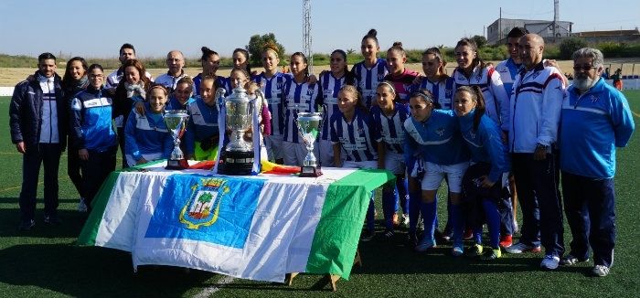 El Cajasol Sporting exhibe sus copas y espera que sean talismán contra el Albacete