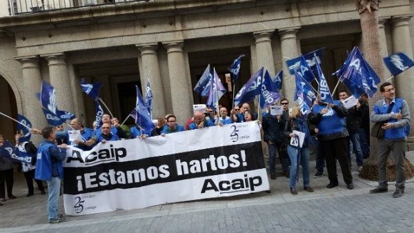 Los funcionarios del Centro Penitenciario protestan ante la Subdelegación del Gobierno