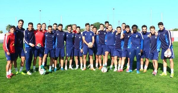 Los jugadores del Recre han estado una hora y media encerrados en el vestuario de la Ciudad Deportiva