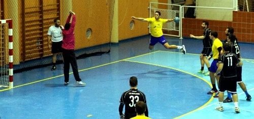 El PAN Moguer aplasta al Almería y ya roza la segunda plaza (34-21) 