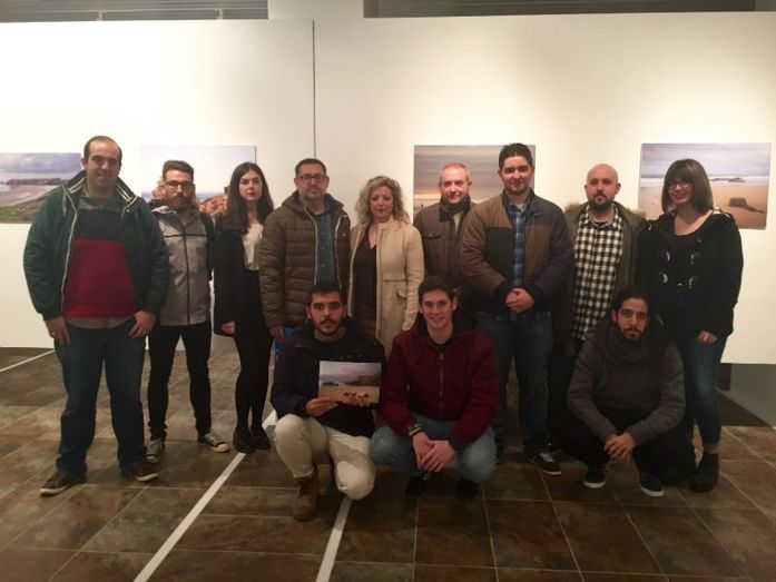 Alumnos de Imagen del IES Pablo Neruda trasladan la luz del Algarve a la Sala de la Provincia