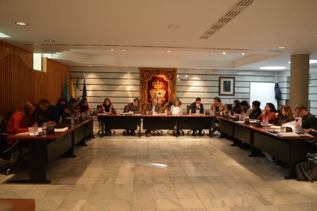 El alcalde de Punta Umbría retira del pleno el punto sobre la venta de suelo para la construcción de cuatro torres