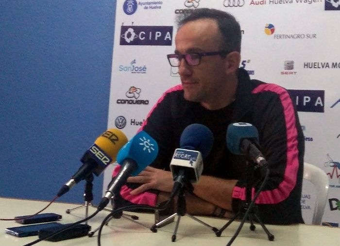 Carrasco: 'Ojalá los rivales piensen que lo que ha pasado nos influye, pero dudo mucho de eso'