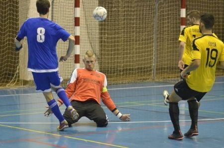 El CD Sordos Huelva golea al Stuttgart (10-3) y buscará ante el Oslo el oro en el Europeo