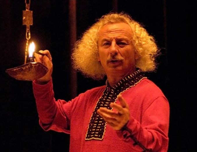 El Brujo abre una variada programación de primavera en el Gran Teatro con Quique González, Zahara y El Cabrero