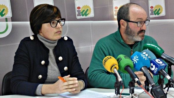 IU exige que “dejen de llegar más camiones al vertedero de Nerva y que se cierre de una vez”