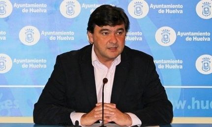 El alcalde compara el proceso de venta del Recre con un yate con un agujero en alta mar