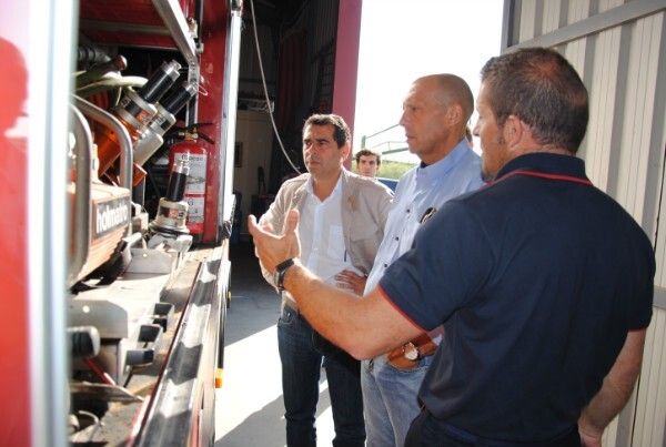 El Ayuntamiento de San Juan del Puerto se pone a disposición del parque de bomberos