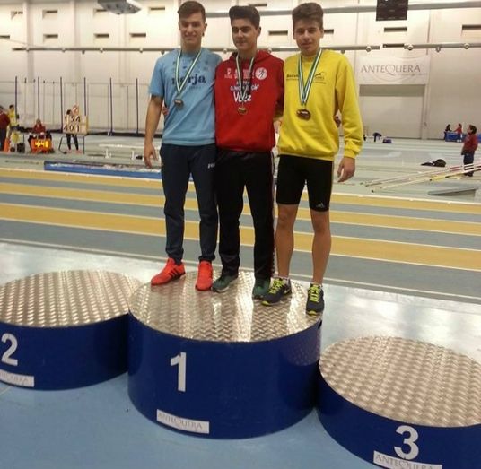 Un soberbio Raúl Camacho conquista el bronce del Nacional Juvenil con mínima europea (14,71)