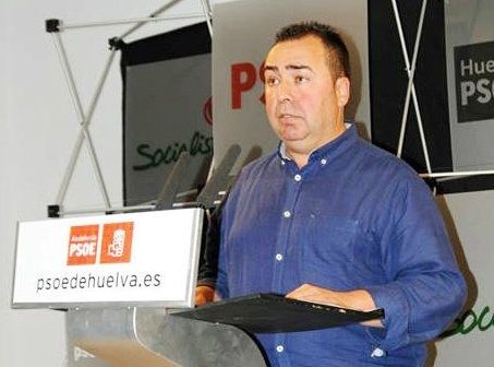 El PSOE acusa al alcalde de Villablanca de 'ocultar contratos' de familiares del equipo de Gobierno