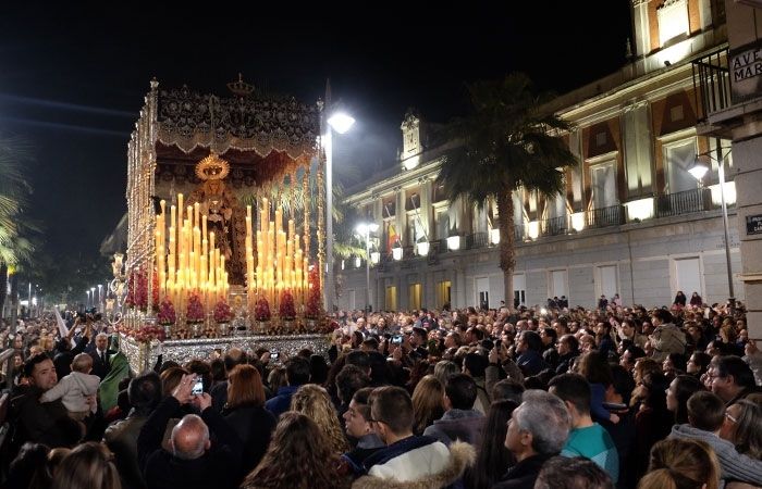 Solemnidad entre brillos, aniversarios y silencios