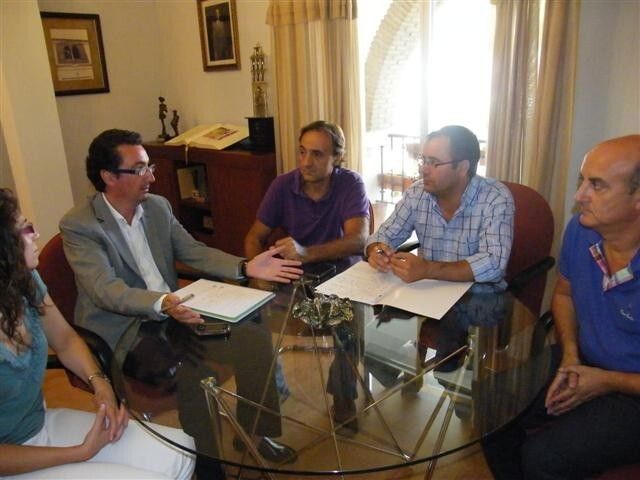 Lepe proyecta la construcción de una planta de transformación de cítricos