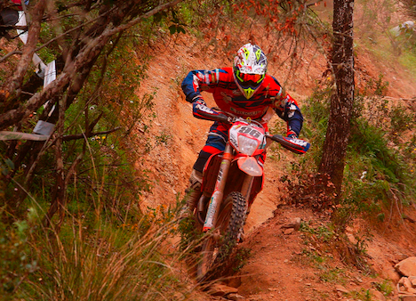 Víctor Guerrero, el mejor en la segunda jornada del Nacional de Enduro en Valverde