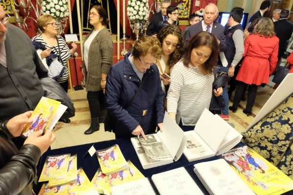El Ayuntamiento acoge hasta el 23 de abril la exposición 'Retrato de una historia: Cien años de Buena Muerte'
