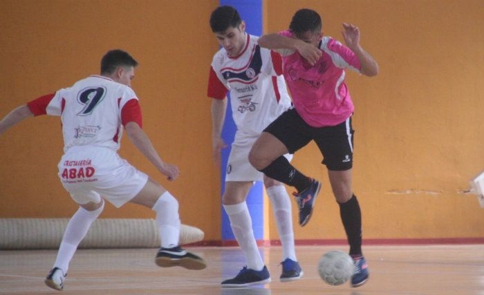 Villalba (2-5), único ganador en una jornada con derrotas de Smufit (4-7), Almonte (10-3) y Recre (3-5)