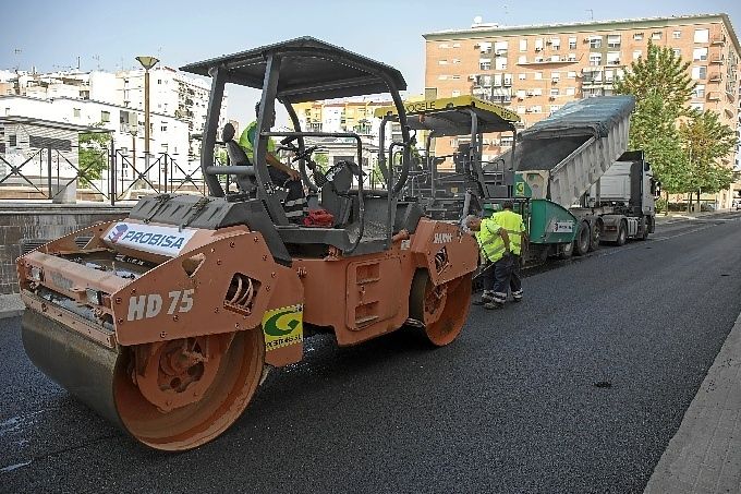 El Ayuntamiento iniciará antes de verano un plan de asfaltado que afectará a más de 80 calles