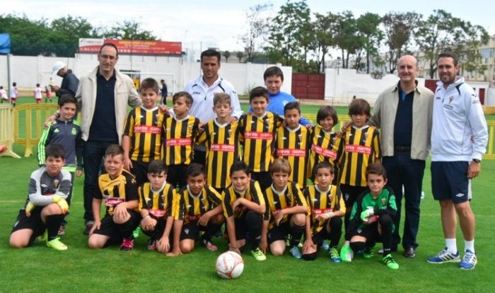 El Betis levanta ante el Sevilla el Torneo Benjamín Ciudad de Lepe