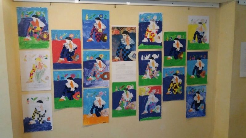 El Teatro Ruiz Tatay de Zalamea la Real acoge la exposición escolar Con P de Picasso