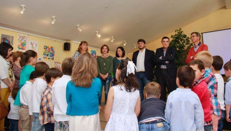 El Teatro Ruiz Tatay de Zalamea la Real acoge la exposición escolar Con P de Picasso