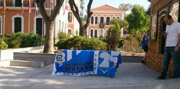 El quiosco de la Casa Colón ya espera a sus Capitanes del Decano