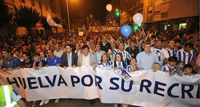 Trust, peñas y Ayuntamiento buscan fecha para una nueva movilización masiva por las calles como la del 22 de octubre