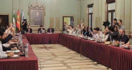 El pleno extraordinario aprueba por unanimidad desestimar las alegaciones presentadas por Gildoy