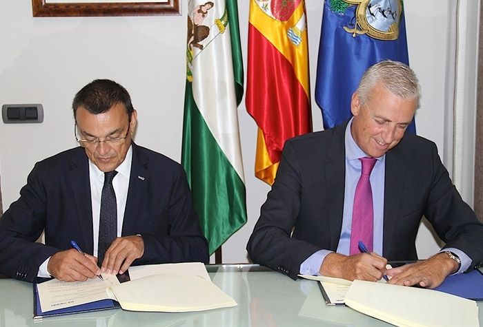 La Diputación firma el convenio con la Asociación de Hoteleros para el desarrollo de la Estrategia Turística