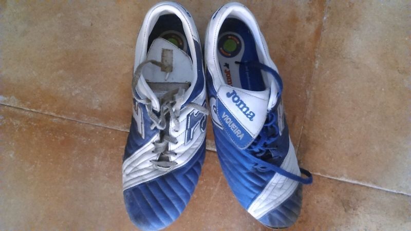 A subasta las botas con las que Viqueira marcó el 0-3 al Madrid