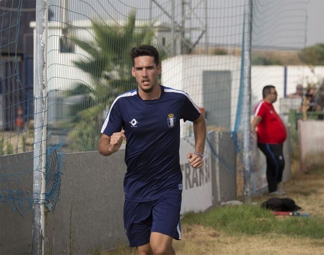 Kilómetro cero para el Recre 2016/17 con 24 jugadores y Rubén Gálvez en la grada