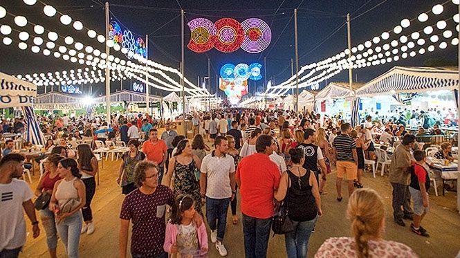 Huelva se abraza a Portugal en la primera noche multitudinaria de Colombinas