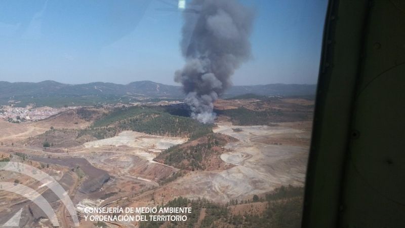 Controlado un incendio forestal en Nerva