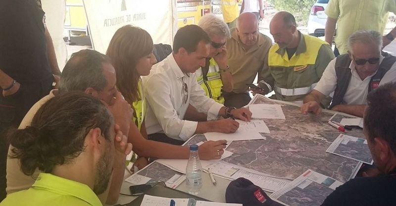 El alcalde de Nerva asegura que hay 'dos focos diferenciados', lo que apunta a un fuego provocado