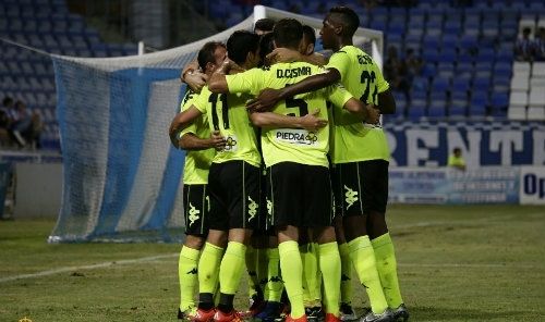 El Córdoba mete emoción al derrotar al Betis (0-2)