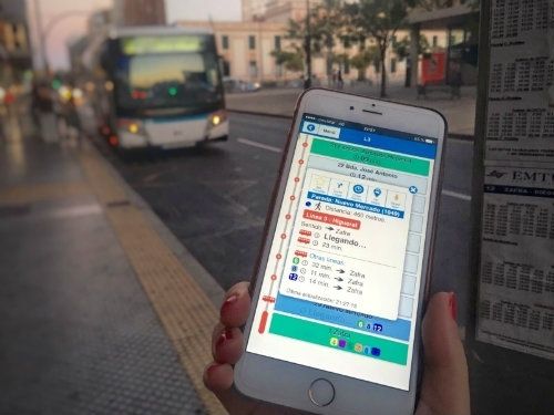 Los usuarios pueden conocer el tiempo de espera desde su teléfono móvil y los autobuses tendrán wifi en septiembre