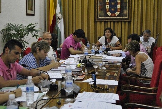 Manuel Cayuela afirma que las acusaciones de la Plataforma de Despedidos 'no tienen argumentos'