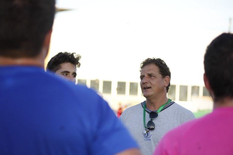 Javier Socías destaca que la plantilla del PAN Moguer tiene “mucho balonmano que sacar”