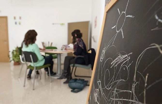 La Junta ofreció atención psicológica durante el primer semestre a 44 menores víctimas del maltrato que sufren sus madres