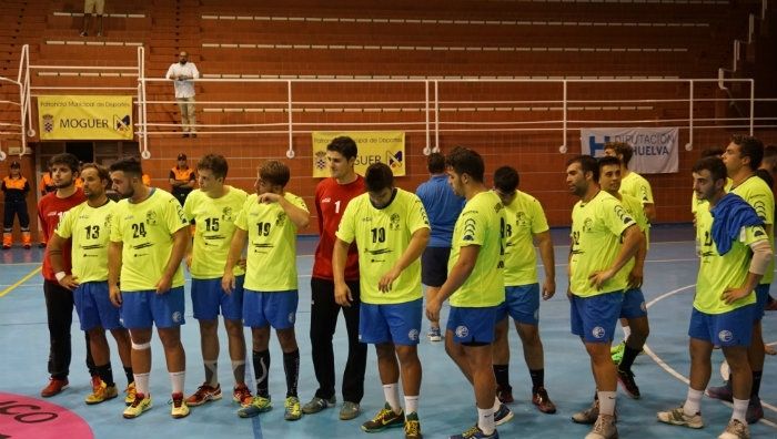 El PAN Moguer mantiene su evolución pero cae con Villafranca (25-27)
